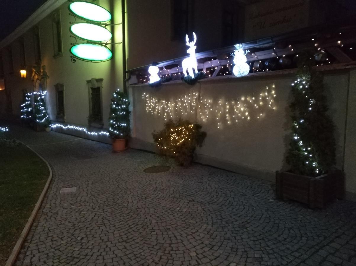 Guest House U Zamku Slatiňany エクステリア 写真